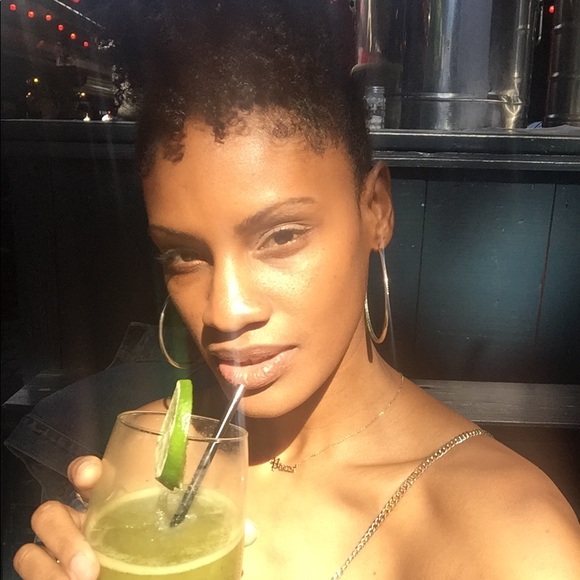 Meet your Posher, Nealette - Picture 3 of 3